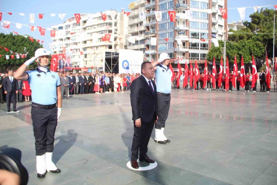 Antalya’da 30 Ağustos Zafer Bayramı Coşkusu