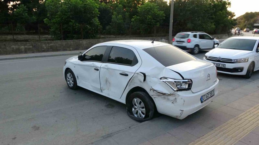 Park Halindeki Otomobile Çarpıp Kaçtı, Yakalanan Sürücü 1,87 Promil Alkollü Çıktı