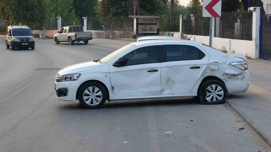 Park Halindeki Otomobile Çarpıp Kaçtı, Yakalanan Sürücü 1,87 Promil Alkollü Çıktı