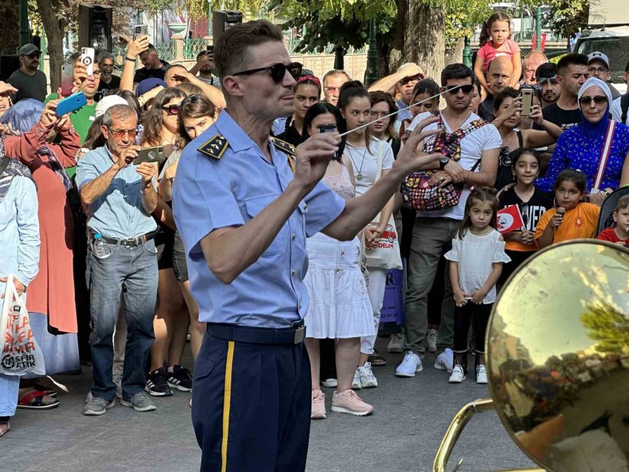 Askeri Bando Takımı’ndan ‘zafer’ Konseri