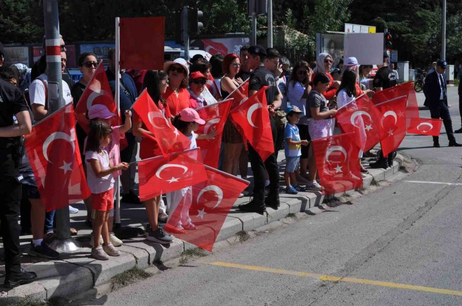 Zafer Bayramı Eskişehir’de Coşkuyla Kutlandı