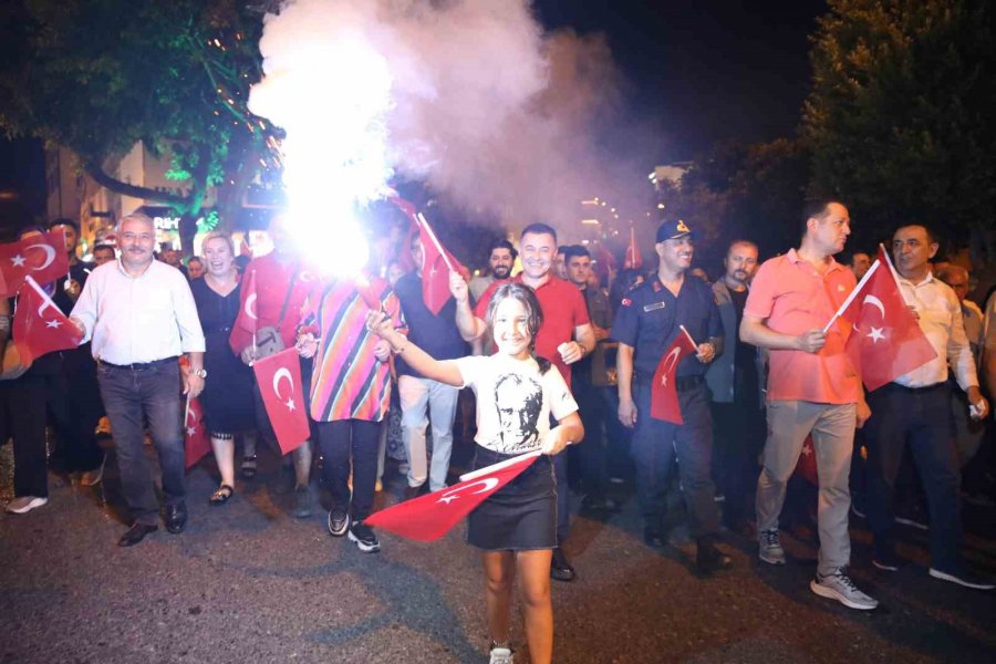 Alanya’da Fener Alaylı 30 Ağustos Kutlaması