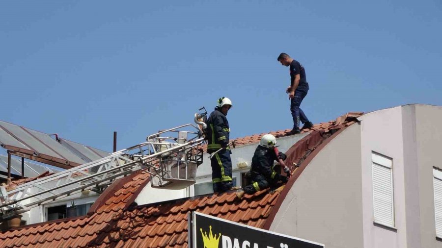 Otel Personel Lojmanında 1 Yılda Çıkan İkinci Yangın Kokuttu