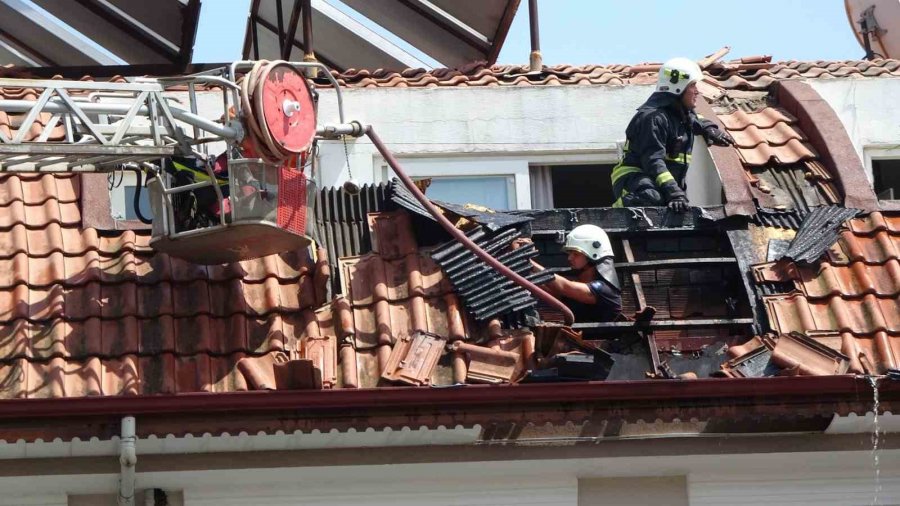 Otel Personel Lojmanında 1 Yılda Çıkan İkinci Yangın Kokuttu