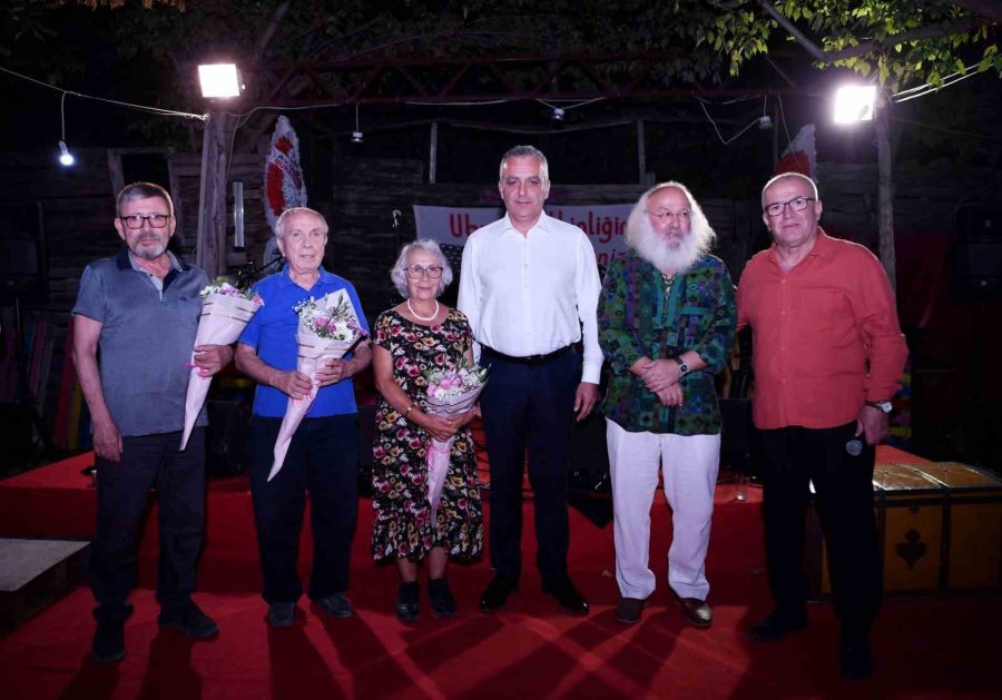 Konyaatı Belediye Başkanı Esen’e Onur Ödülü