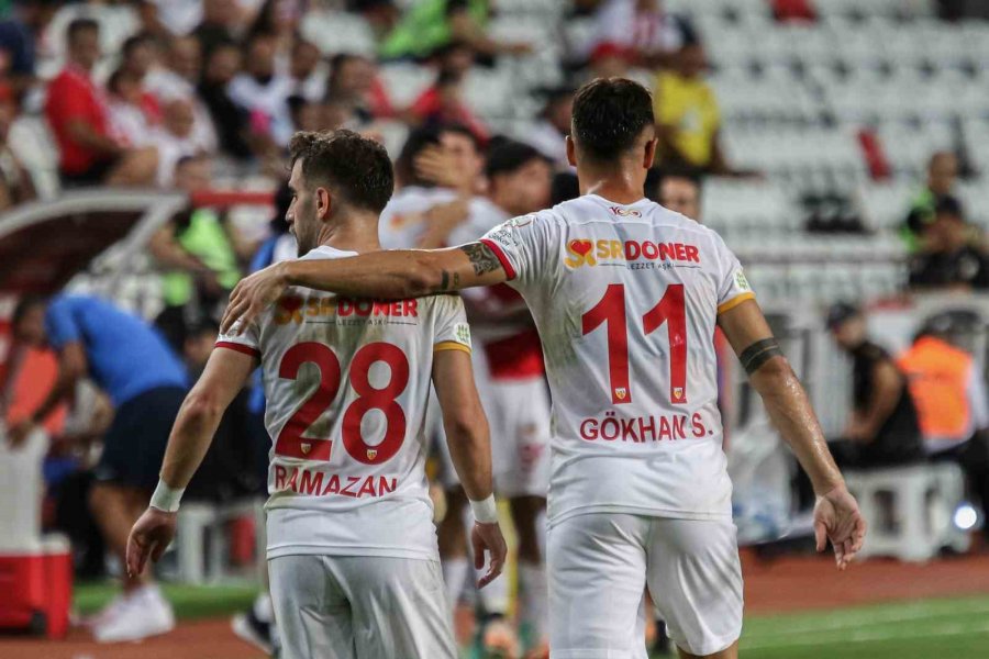 Trendyol Süper Lig: Antalyaspor: 1 - Kayserispor: 1 (ilk Yarı)