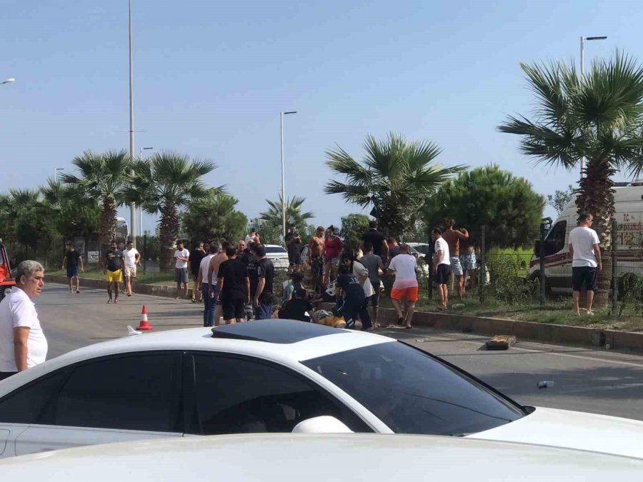 Antalya’da Feci Kaza: Saferi Aracı Takla Attı, 1 Ölü, Çok Sayıda Yaralı