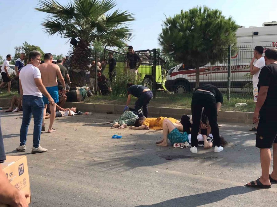 Antalya’da Feci Kaza: Saferi Aracı Takla Attı, 1 Ölü, Çok Sayıda Yaralı