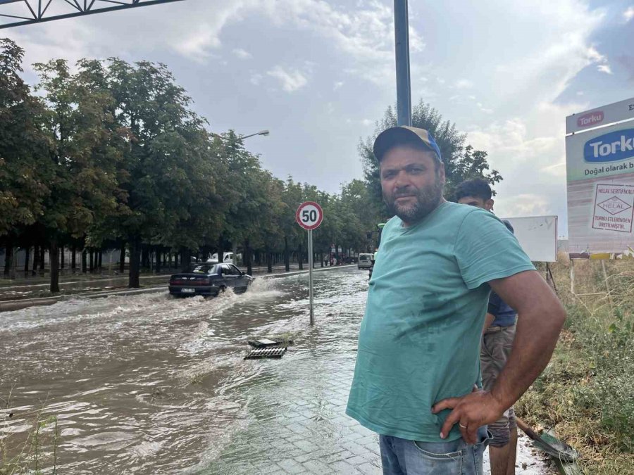 Altyapı Sıkıntısı Olan Bölgede 30 Dakikalık Yağmurun Faturası Vatandaşa Ağır Oldu