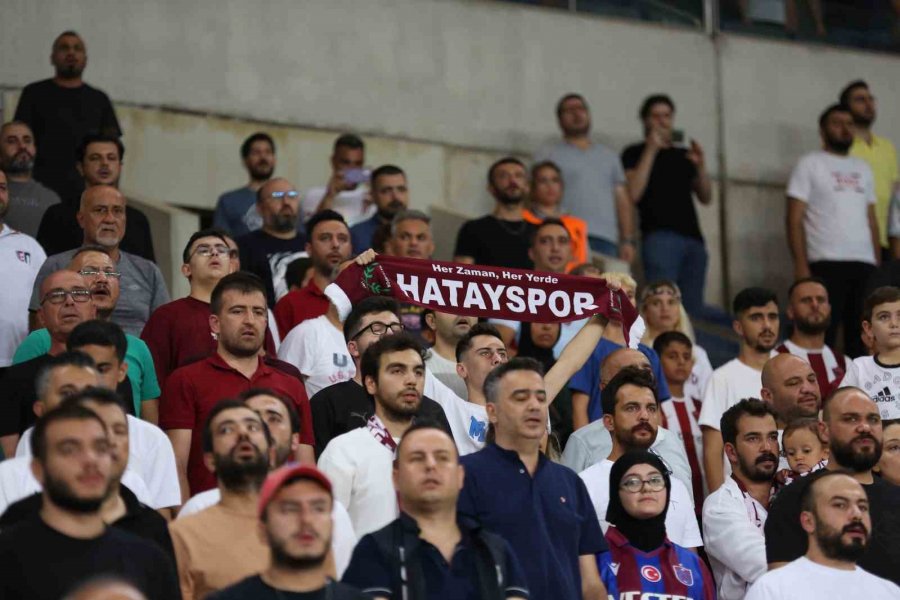 Trendyol Süper Lig: A. Hatayspor: 0 - Y. Adana Demirspor: 1 (ilk Yarı)