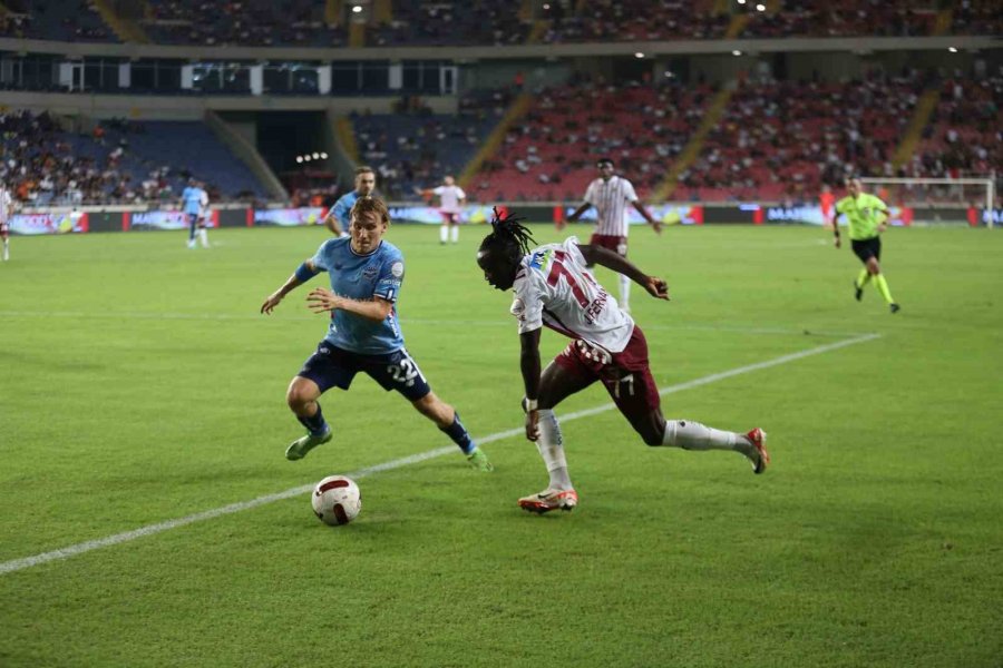 Trendyol Süper Lig: A. Hatayspor: 0 - Y. Adana Demirspor: 1 (ilk Yarı)