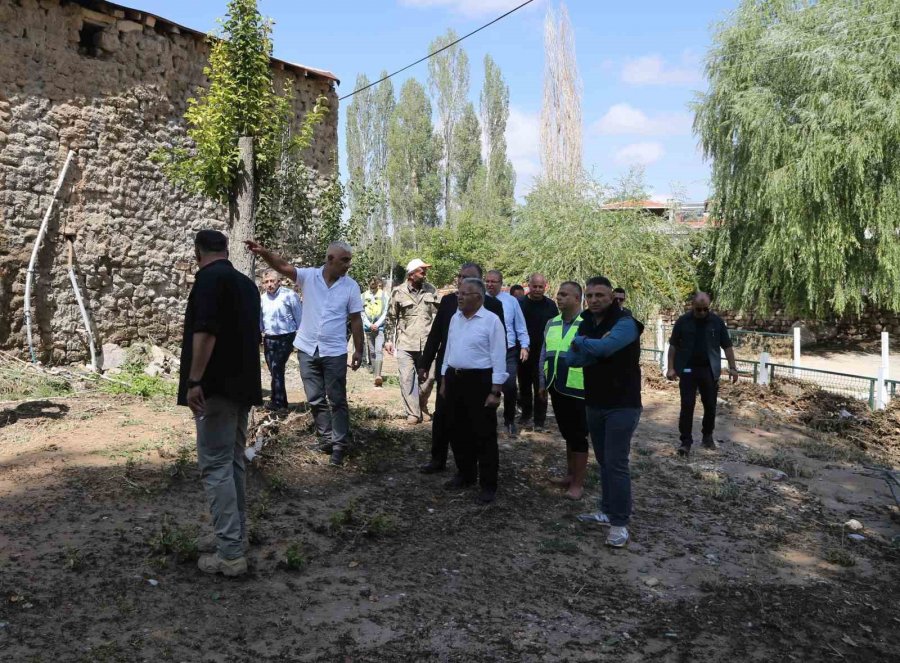 Sel Bölgesinde Çalışmalar Aralıksız Sürüyor