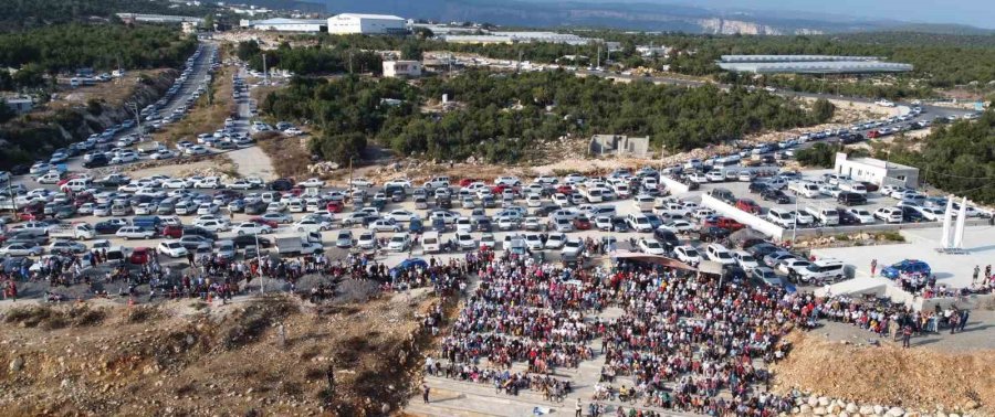 Bebeklisi, Bastonlusu, Çok Sayıda Kadın Maça Gelip Takımlarına Destek Verdi