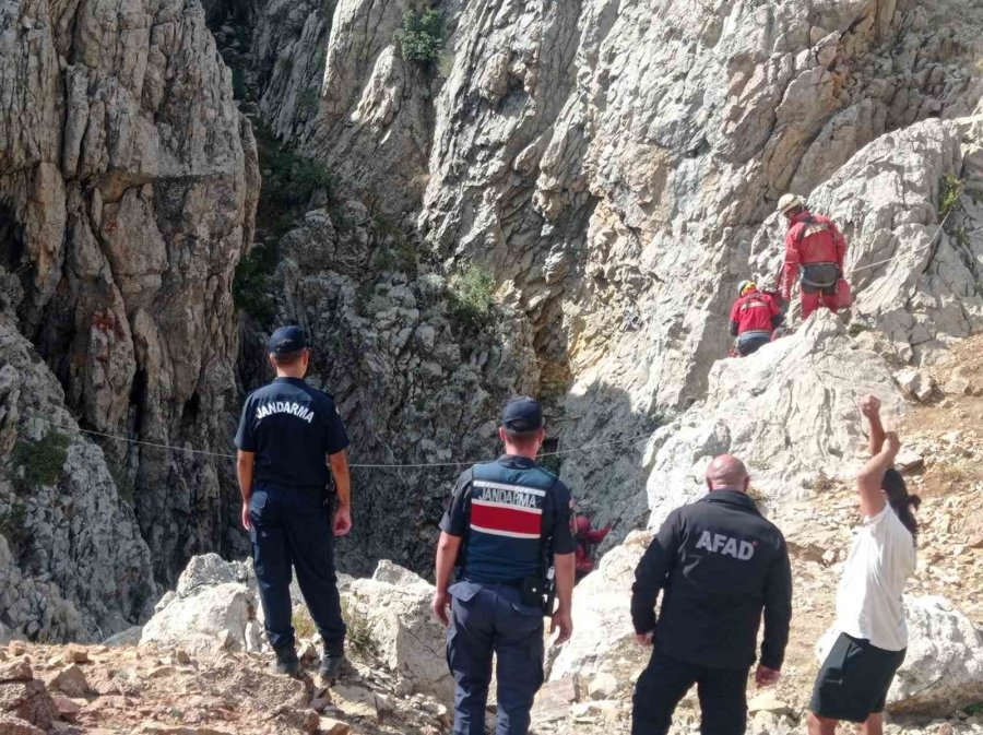 Morca Mağarası’nda Bin Metre Derinlikte Rahatsızlanan Abd’li Dağcı İle İlgili Çalışma Sürüyor