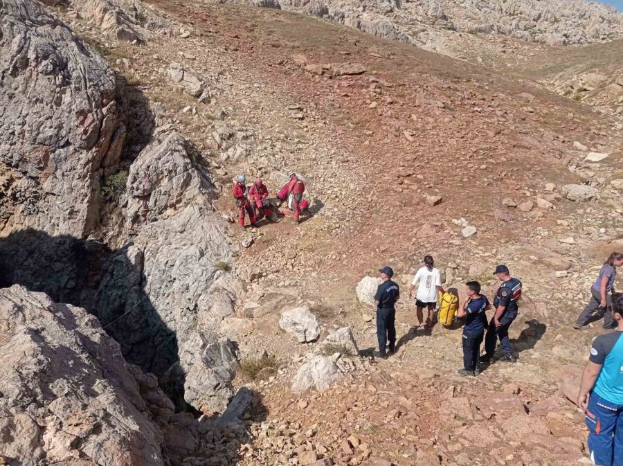 Morca Mağarası’nda Bin Metre Derinlikte Rahatsızlanan Abd’li Dağcı İle İlgili Çalışma Sürüyor