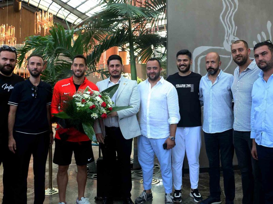 Eskişehirspor Yönetiminden A Milli Futbol Takımı’na Ziyaret