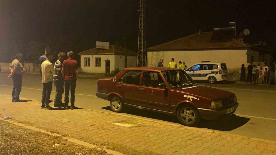 Yayaya Çarpan Sürücü Otomobili Bırakıp Kaçtı: 1 Ölü