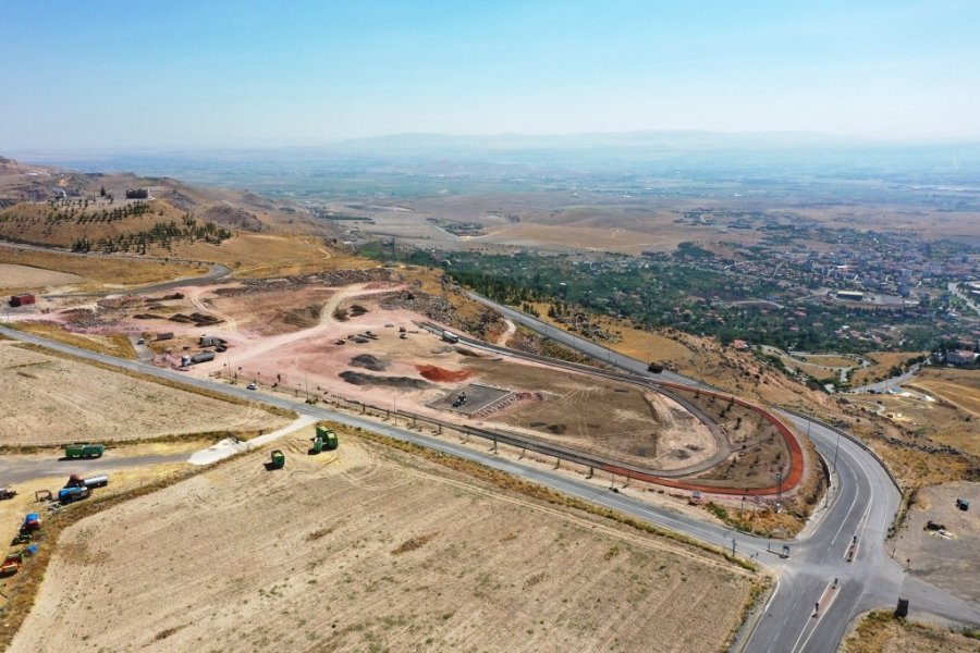 Başkan Çolakbayrakdar, “erkilet’in Eşsiz Şehir Manzarasıyla Kayseri’ye Millet Bahçesi Kazandırıyoruz”