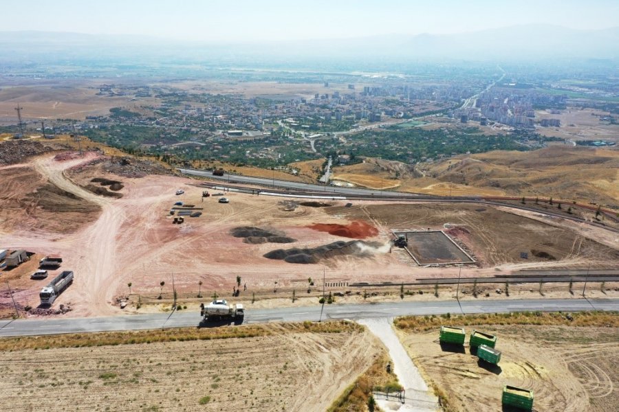 Başkan Çolakbayrakdar, “erkilet’in Eşsiz Şehir Manzarasıyla Kayseri’ye Millet Bahçesi Kazandırıyoruz”