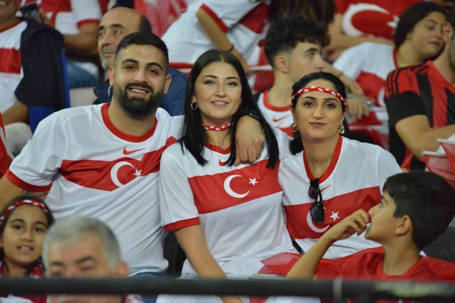 2024 Avrupa Şampiyonası Elemeleri: Türkiye: 0 - Ermenistan: 0 (ilk Yarı)