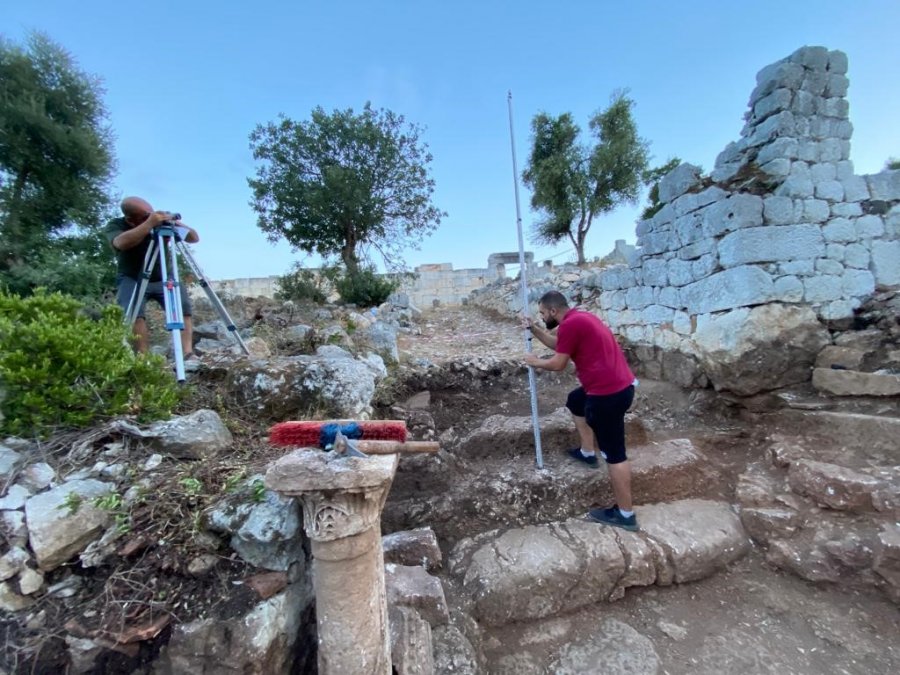 Geçmişi Binlerce Yıla Dayanan Myra Antik Kentinde Kazılar Tapulu Arazilere Takıldı