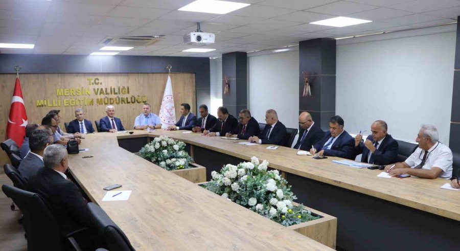 Mersin’de 2023- 2024 Eğitim Öğretim Yılı Toplantısı Yapıldı