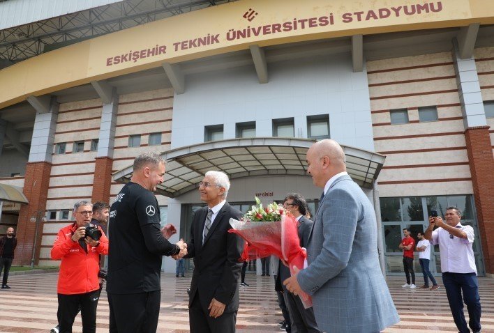 Milliler, Ermenistan Maçının Son Çalışmasını Estü Stadyumu’nda Yaptı