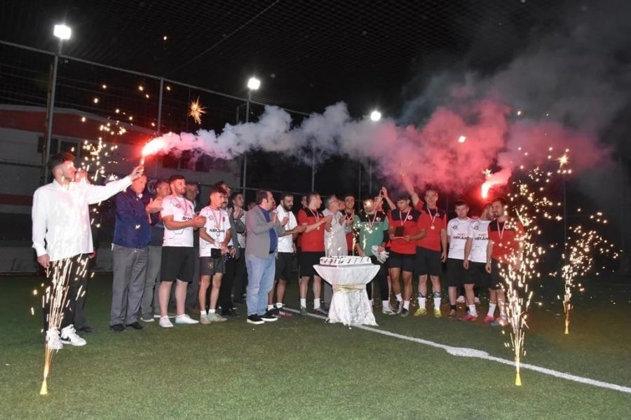 Geleneksel Halı Saha Futbol Turnuvası’nın Şampiyonu Erenköy Oldu