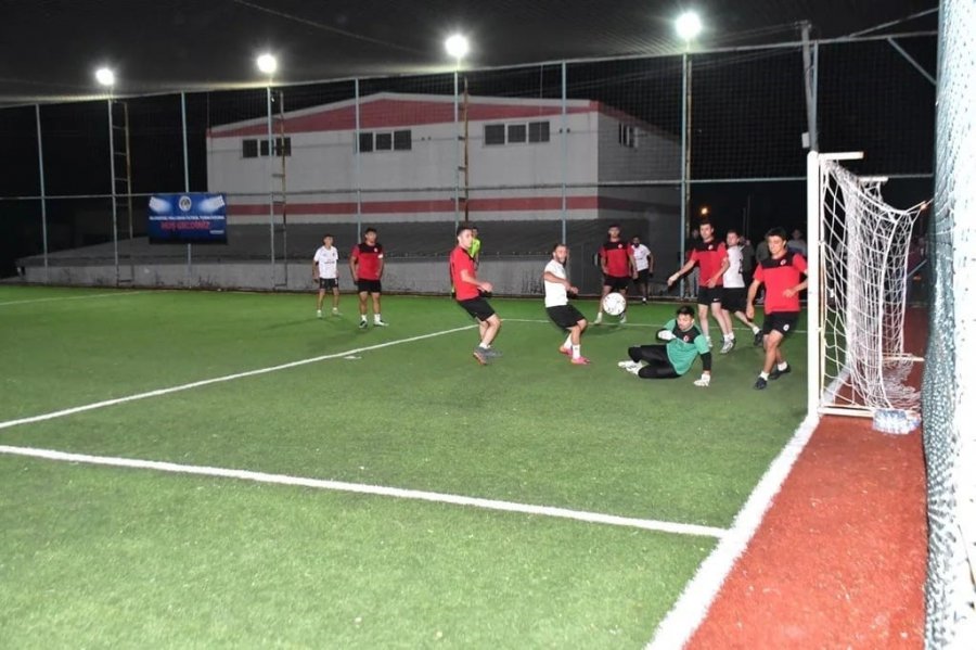 Geleneksel Halı Saha Futbol Turnuvası’nın Şampiyonu Erenköy Oldu