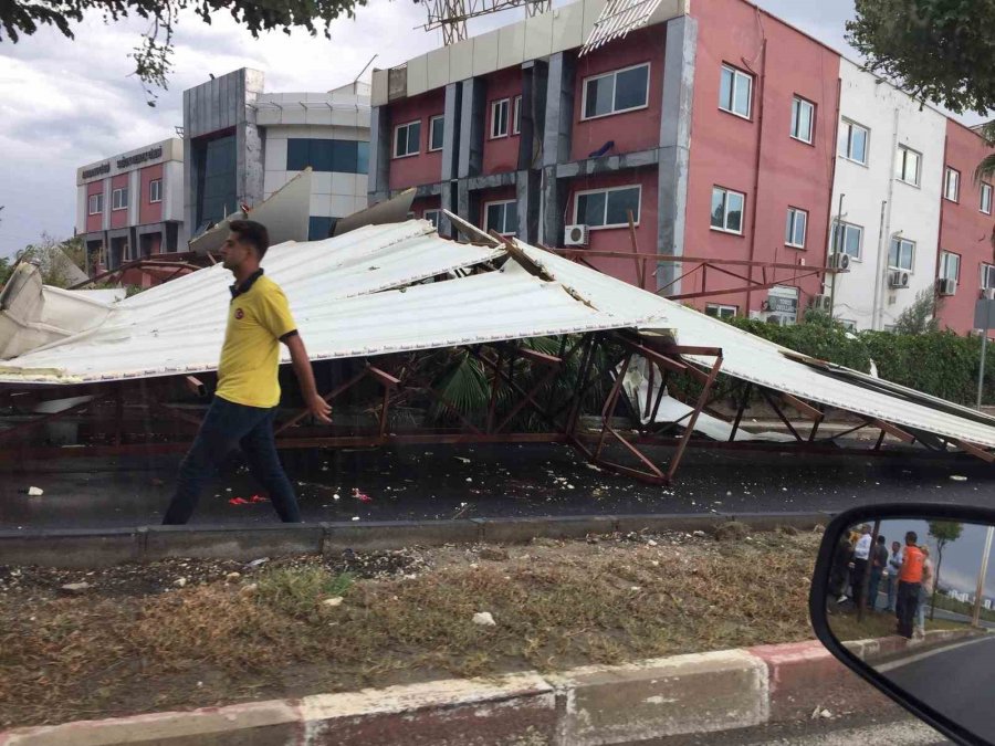 Mersin’de Yağmur Ve Fırtına Etkili Oldu