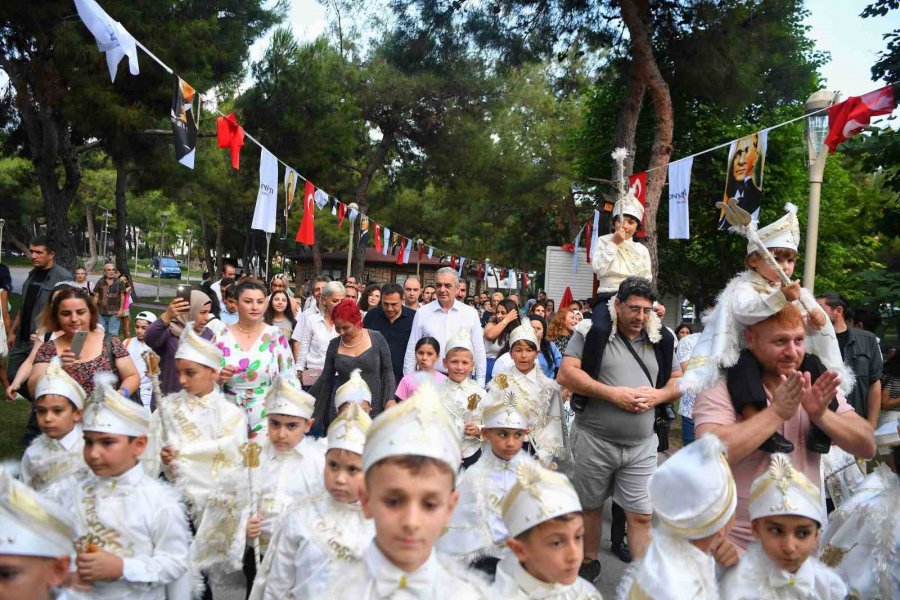 Konyaaltı’nda Renkli Sünnet Şöleni