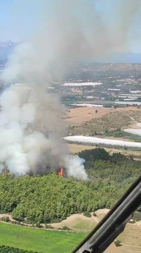 Manavgat’ta Orman Yangınına Havadan Karadan Müdahale