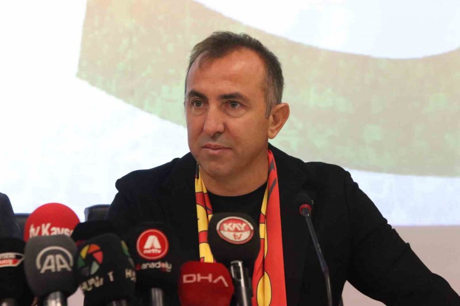 Kayserispor’da Recep Uçar İmzayı Attı