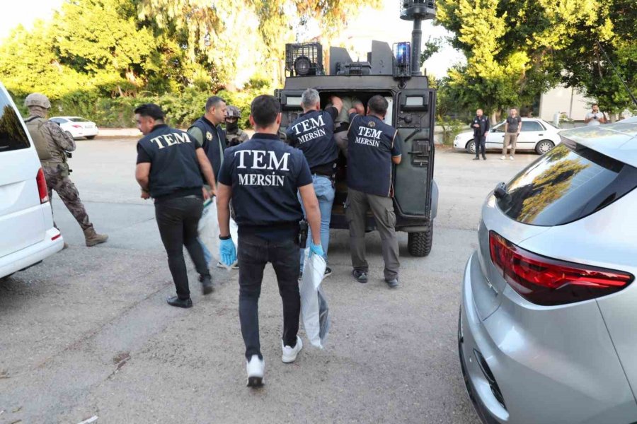 Mersin’de Terör Örgütlerine Operasyon: 4 Gözaltı