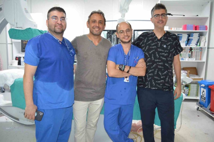 Alanya’da Mitral Kapak Darlığı Ameliyatsız Tedavi Edildi