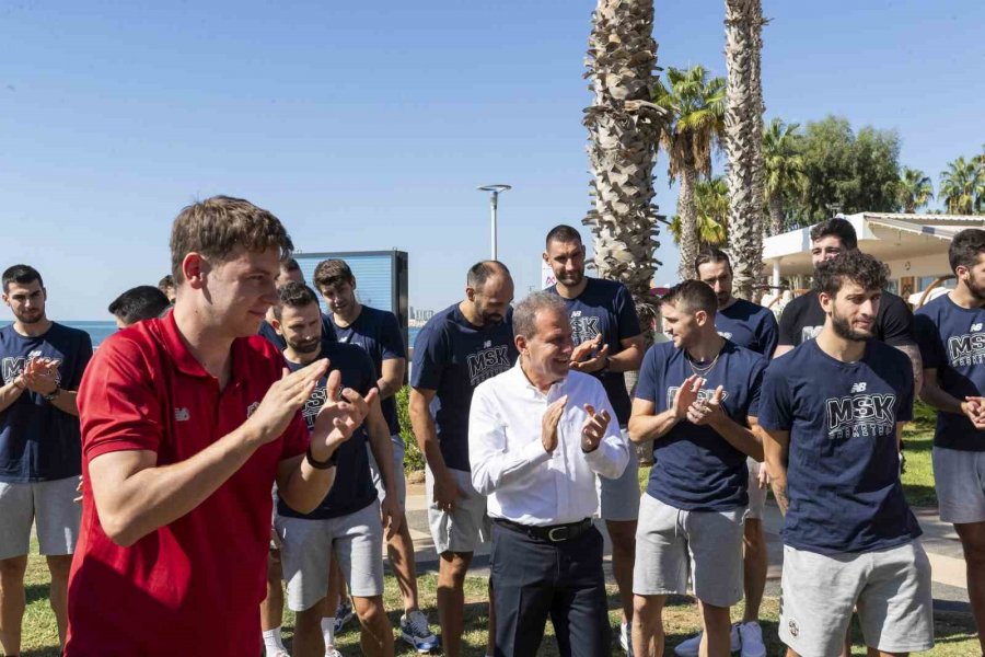 Başkan Seçer, Msk Erkek Basketbol Takımı Oyuncuları İle Bir Araya Geldi