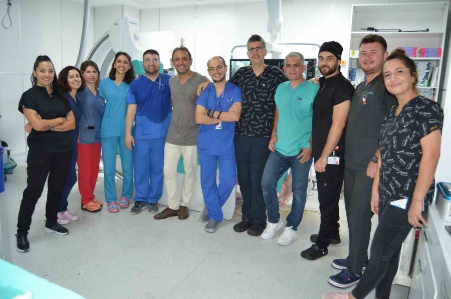 Alanya’da Mitral Kapak Darlığı Ameliyatsız Tedavi Edildi