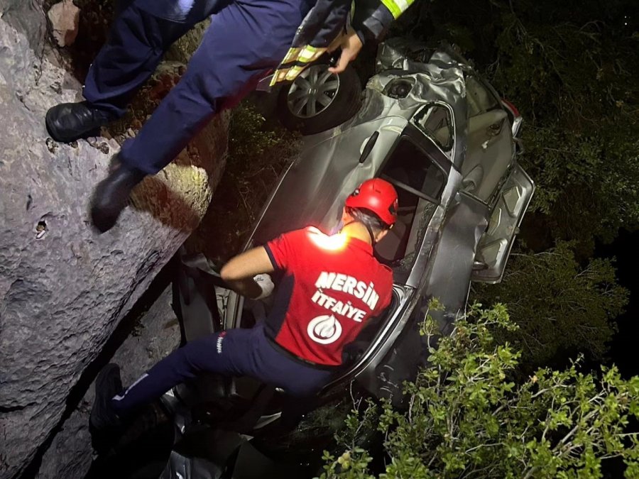 Kayıp Olarak Aranan Emekli Öğretmen Otomobilinde Ölü Bulundu