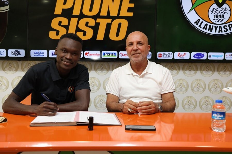 Alanyaspor, Pione Sisto İle 2 Yıllık Sözleşme İmzaladı