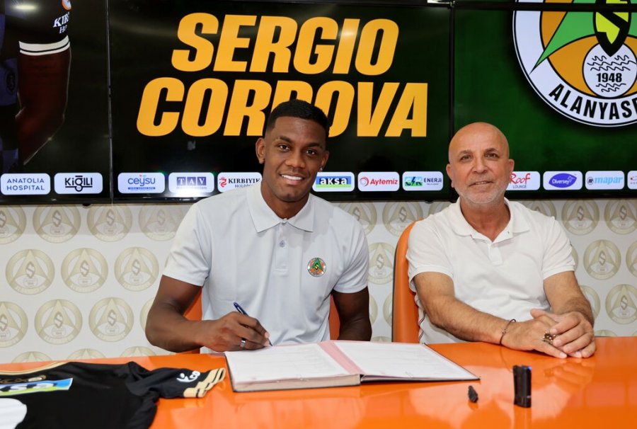 Alanyaspor, Sergio Cordova İle 4 Yıllığına Anlaştı