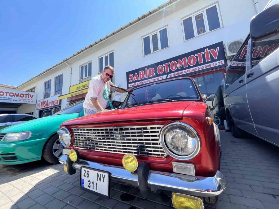 49 Yaşındaki İhtiyar Delikanlı Cabrio Hacı Murat Trafikte İlgi Odağı