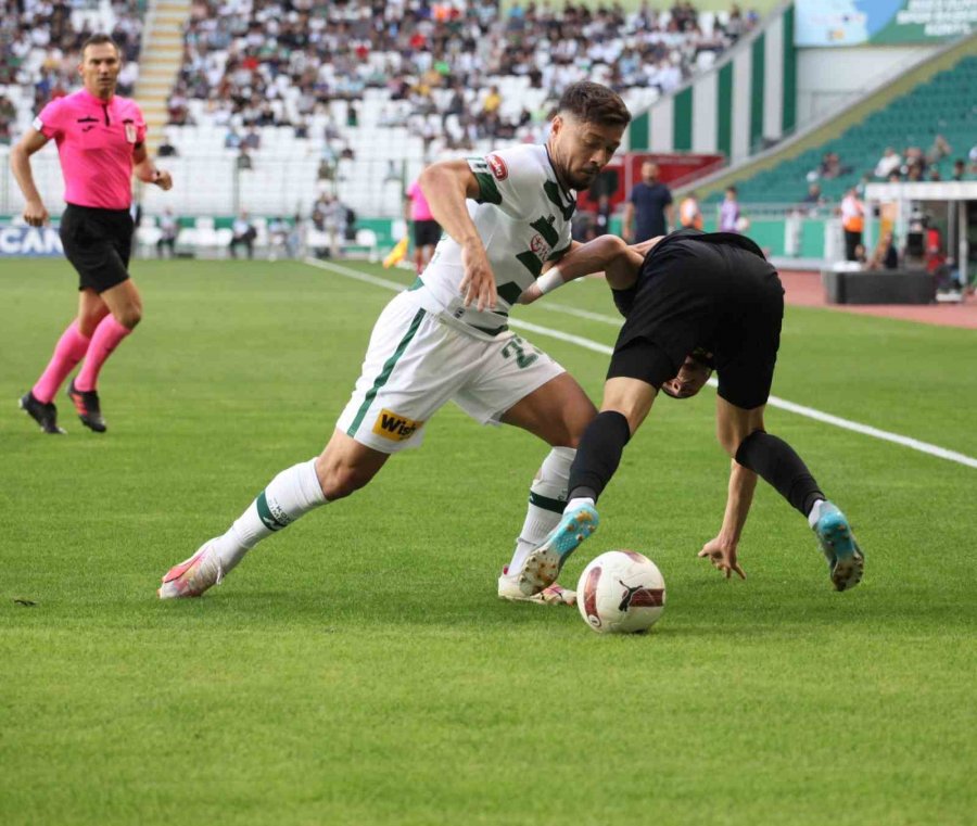 Trendyol Süper Lig: Konyaspor: 1 - Çaykur Rizespor: 0 (ilk Yarı)