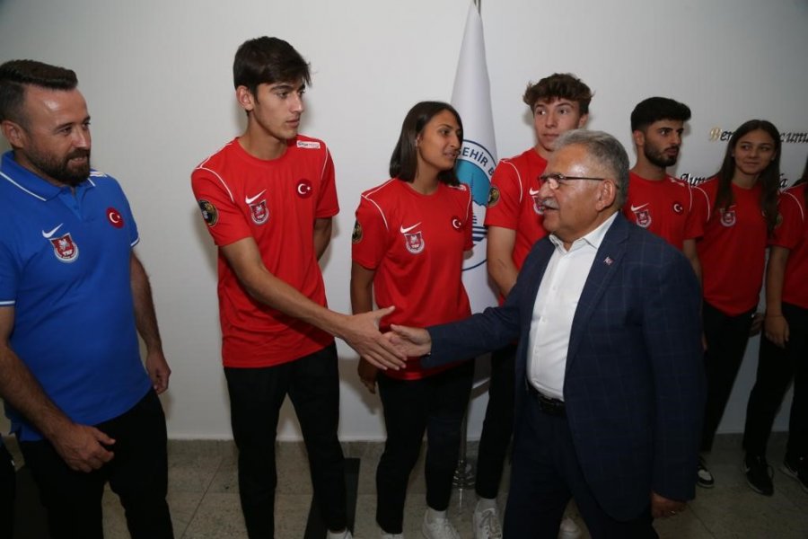 U-18 Beyzbol 5 Milli Takımı Dünya Kupası’na Kayseri’de Hazırlanıyor