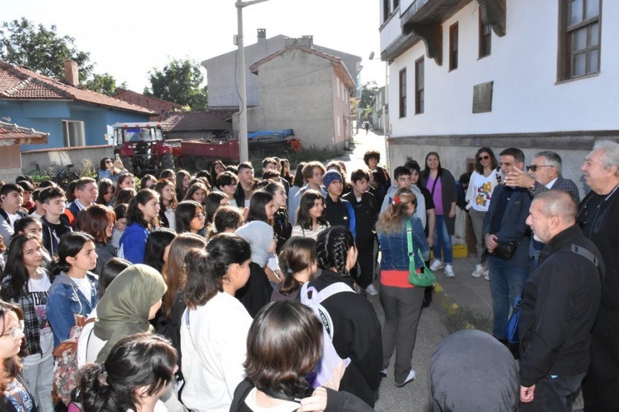 İnönü’ye Ziyaretçi Akını