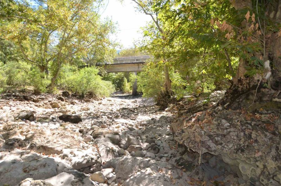 Antalya’da Üzümdere Irmağı Kurudu