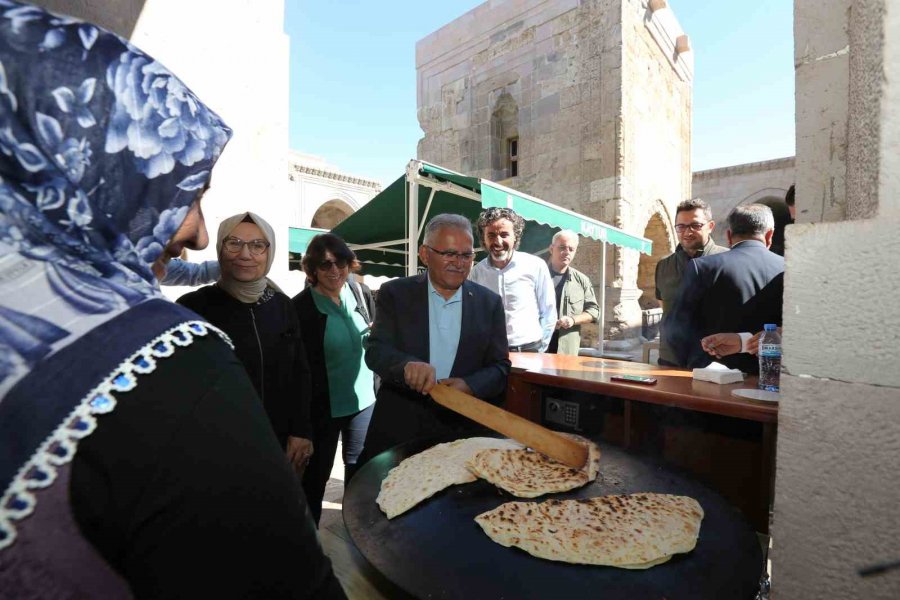 Başkan Büyükkılıç, Öğrencilerle Birlikte Sultanhanı’nda