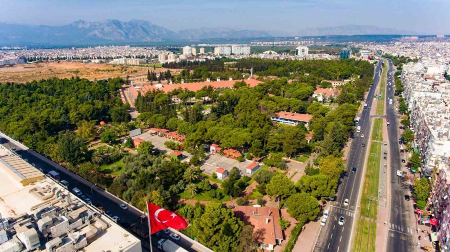 Antalya’nın Eski Fabrikaları Artık Bilgi Üretiyor