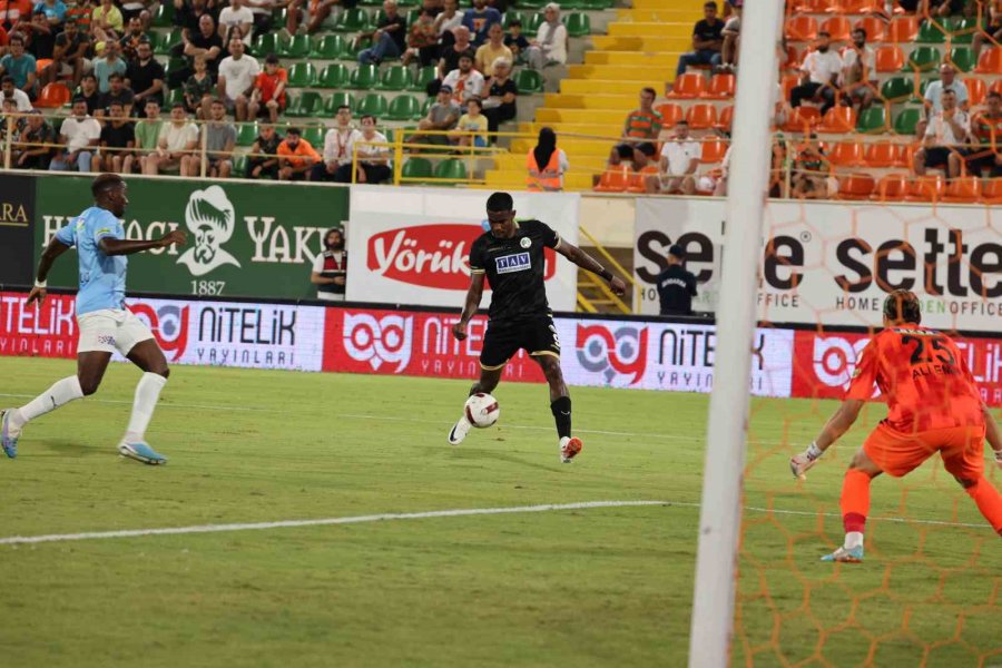 Trendyol Süper Lig: Corendon Alanyaspor: 2 - Kasımpaşa: 1 (ilk Yarı)