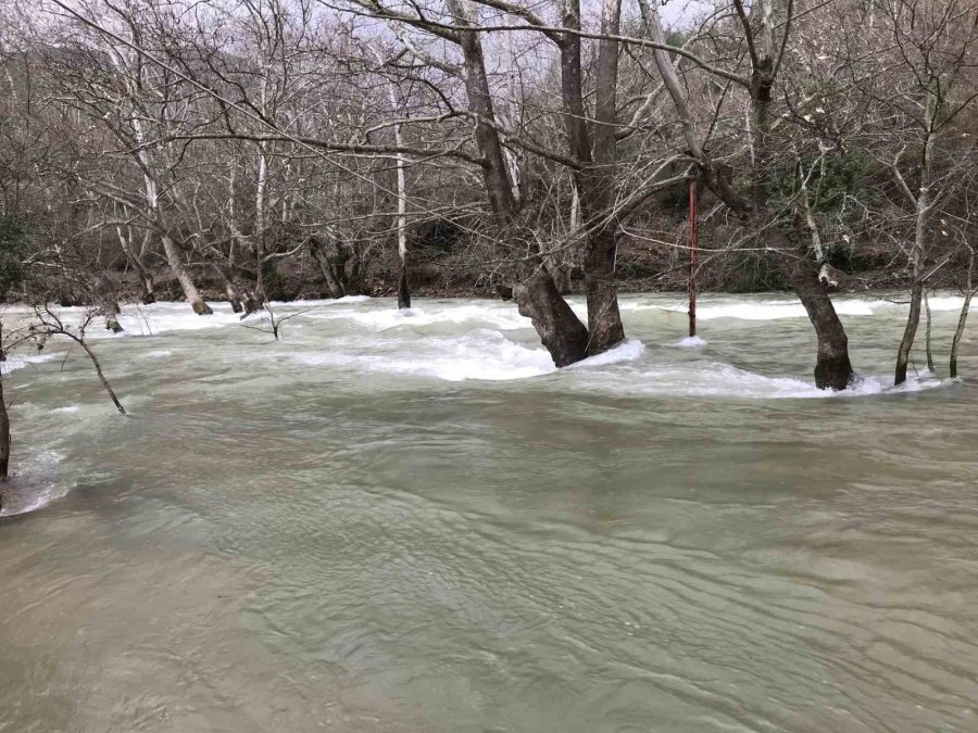 Antalya’da Üzümdere Irmağı Kurudu