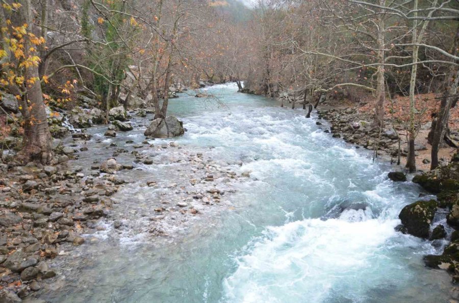 Antalya’da Üzümdere Irmağı Kurudu